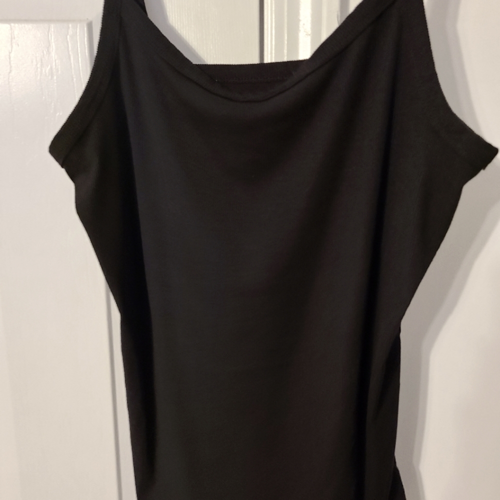No boundaries tank